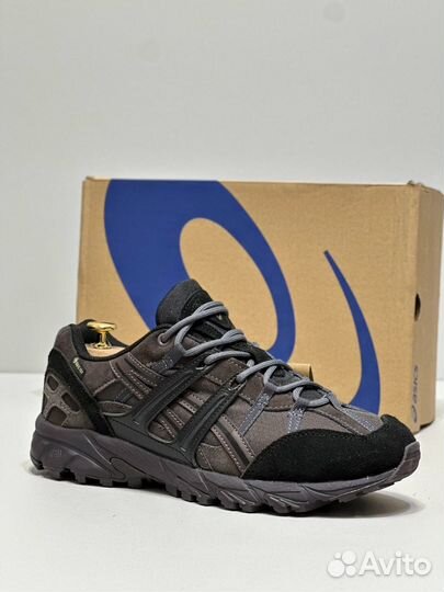 Кроссовки asics gore tex