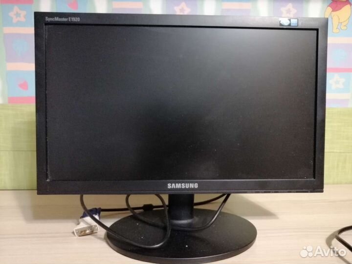 Монитор Samsung syncmaster e1920