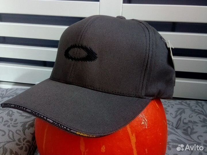 Бейсболка Oakley Static 2.0