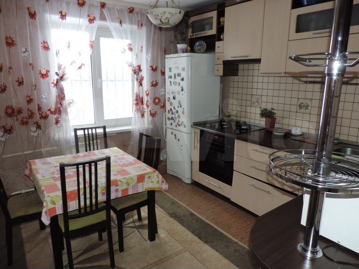 2-к. квартира, 54 м², 3/5 эт.