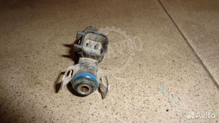 Форсунка инжекторная Ford Focus 2