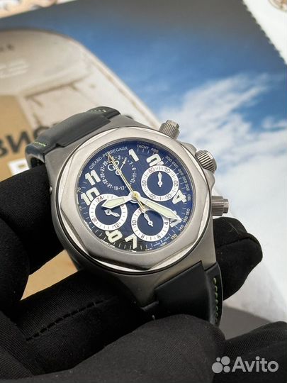 Girard-Perregaux Laureato Evo 3 Titanium