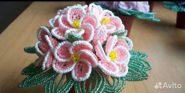 Продаю цветы из бисера