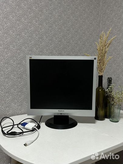 Монитор Viewsonic