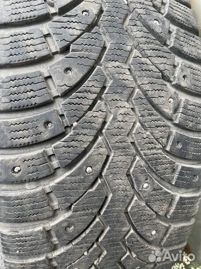 Pirelli Formula Ice 215/55 R17 98T