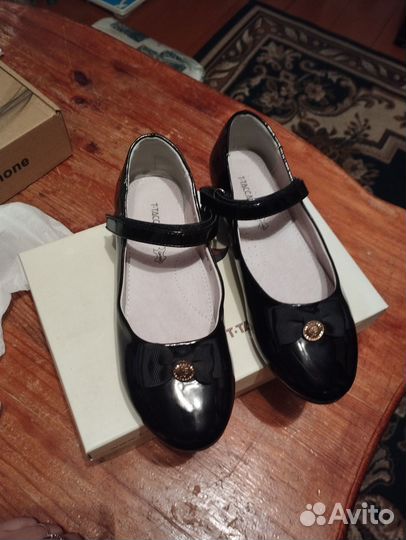 Черные туфли для девочки, 35 размер