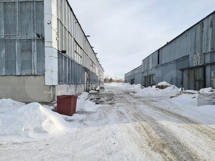 Склад, 910 м², 330 м2