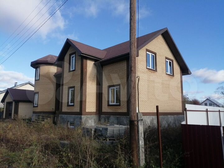 Коттедж 331,9 м² на участке 12,7 сот.