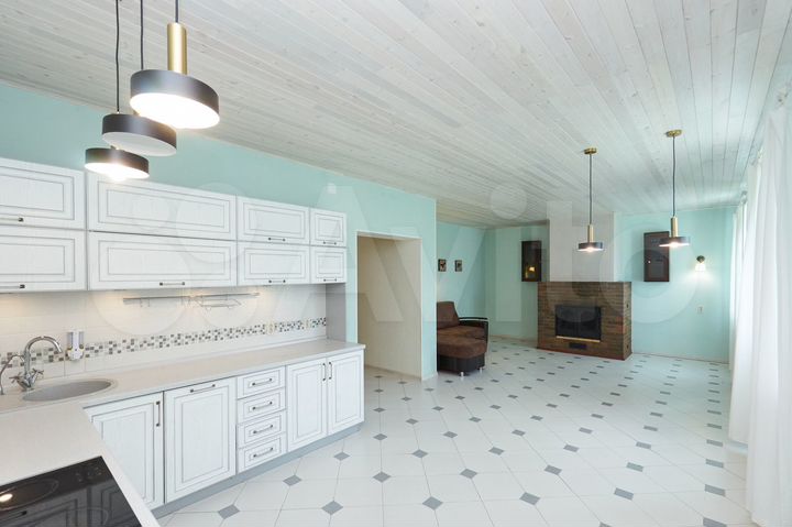 Дом 225 м² на участке 13 сот.