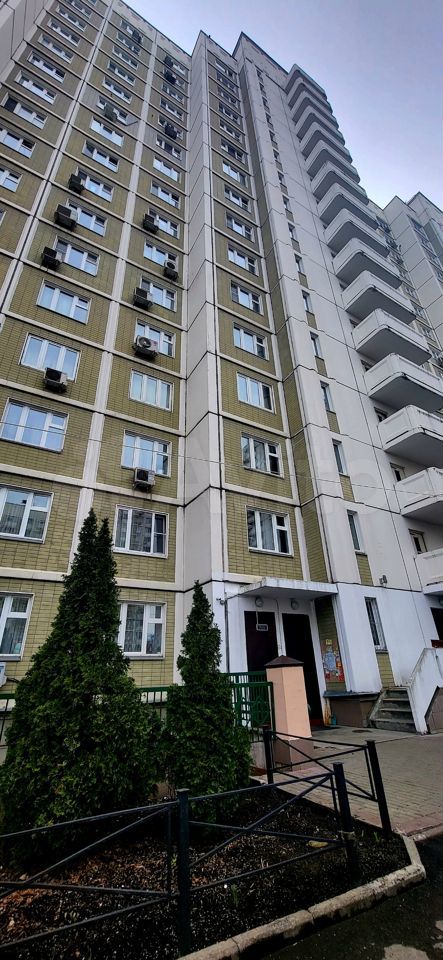 3-к. квартира, 77 м², 3/17 эт.