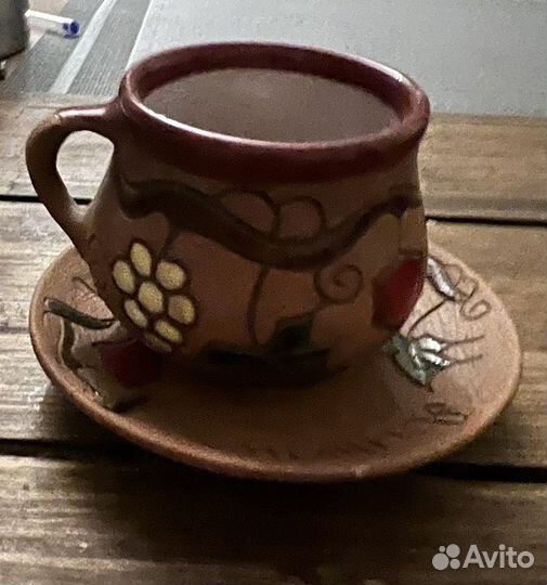 Чашки с блюдцами кофейные глиняные. Армения