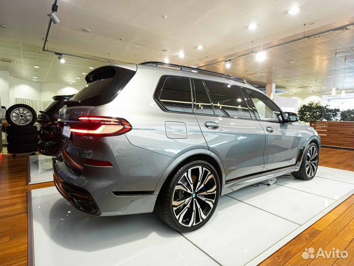 BMW X7 4.4 AT, 2023