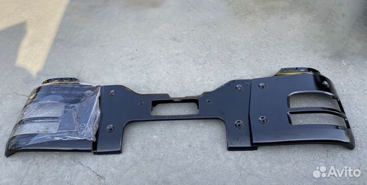 Бампер howo T5G левая часть / 810W41610-6525