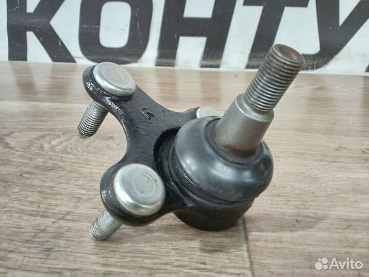 Опора шаровая нижняя передняя правая VW Jetta сед