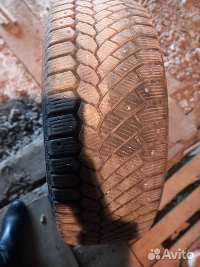 Continental Conti4x4IceContact 235/50 R19