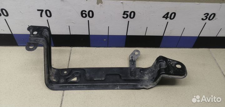 Кронштейн (сопут.товар) RAV 4 2013