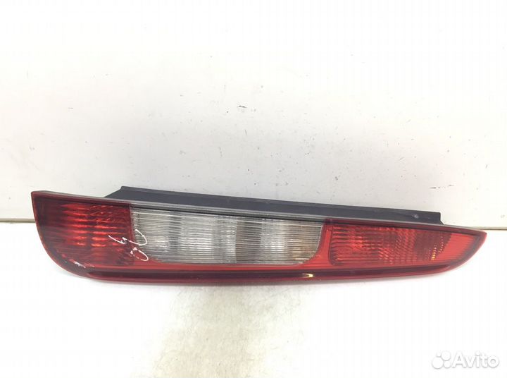 Фонарь Ford C-Max (2003-2011)