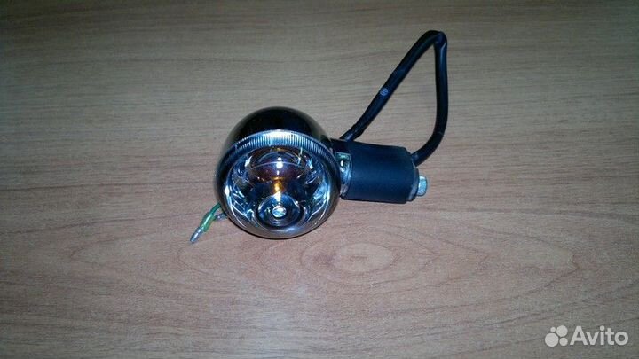 Поворотник передний правый Honda Benly AA03 Б/У