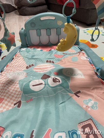 Развивающий коврик с пианино