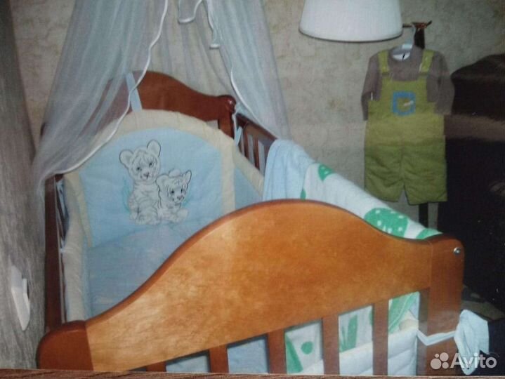 Детская кроватка