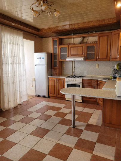 3-к. квартира, 92 м², 6/9 эт.