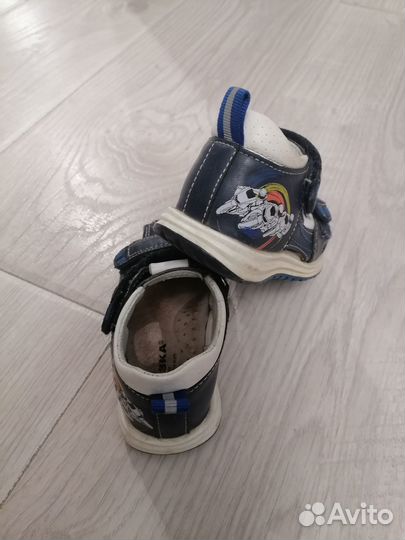 Сандалии Сказка 22 размер