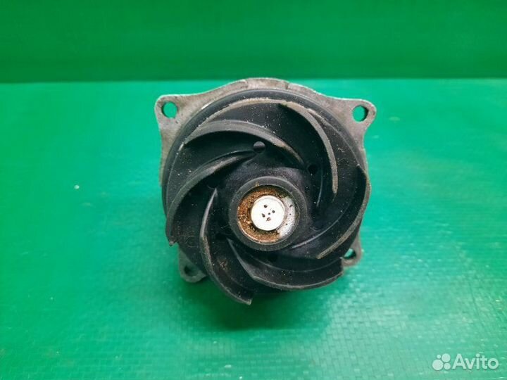 Помпа Ford Focus 1 седан eydk 2005