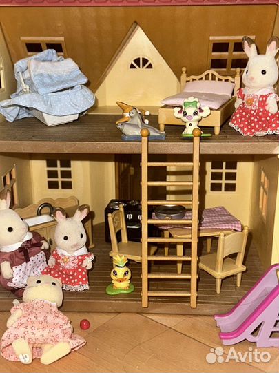 Sylvanian Families дом со зверьками и мебелью