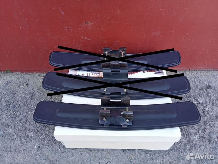 Салонное зеркало заднего вида универсальное