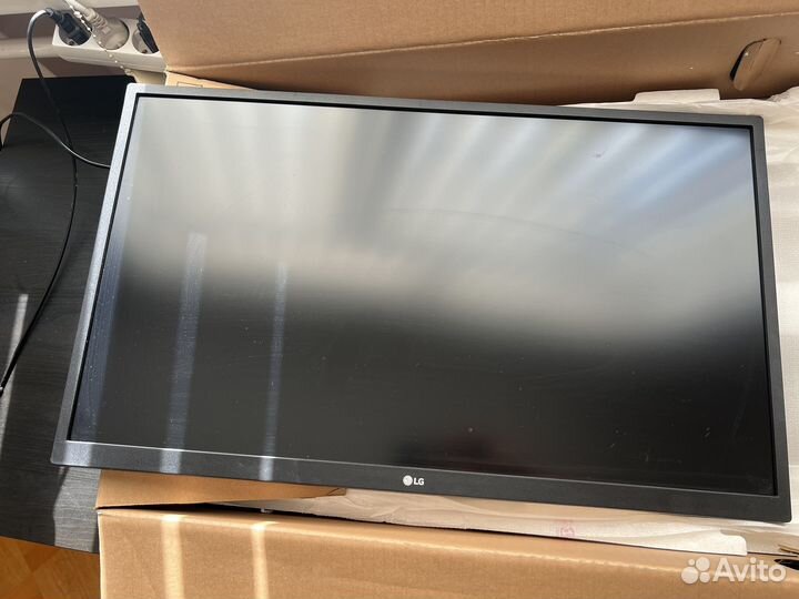 LG UHG Monitor 4k 27UL500