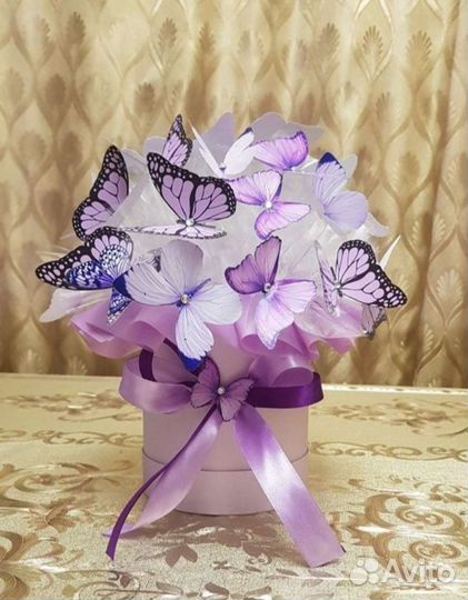 Букетик из бабочек в оригинальной коробочке
