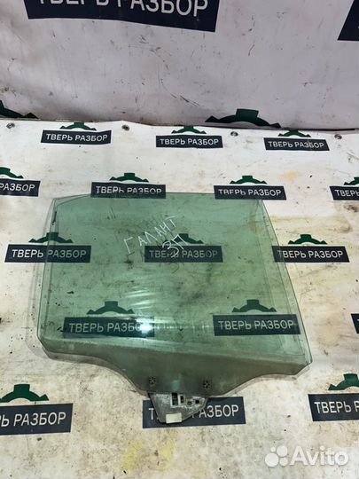 Стекло заднее правое Mitsubishi Galant 8 2.4