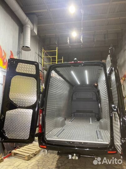 Обшивка цельнометаллических фургонов всех марок