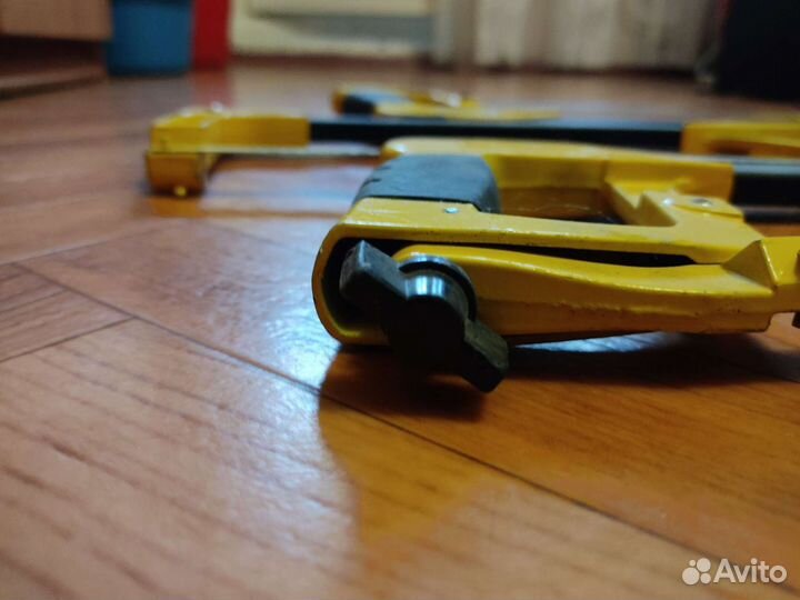 Продам ножовки по металлу Stayer