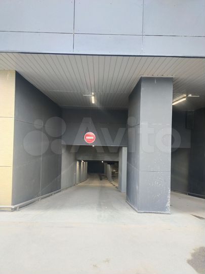 Машиноместо, 14 м²