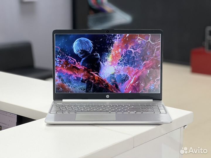 Мощный современный ноутбук HP Laptop