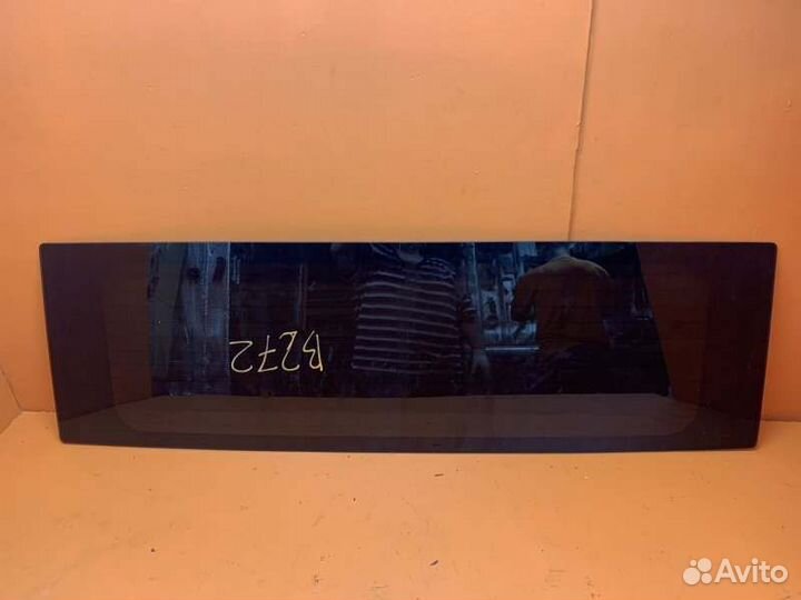 Стекло пятой двери Hummer H2 6.0 2003