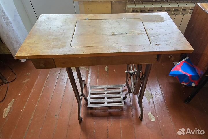 Швейная машинка подольская ножная