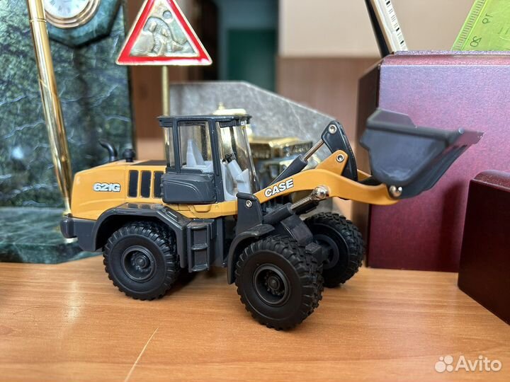 Модель фронтального погрузчика case 621G (редкая)