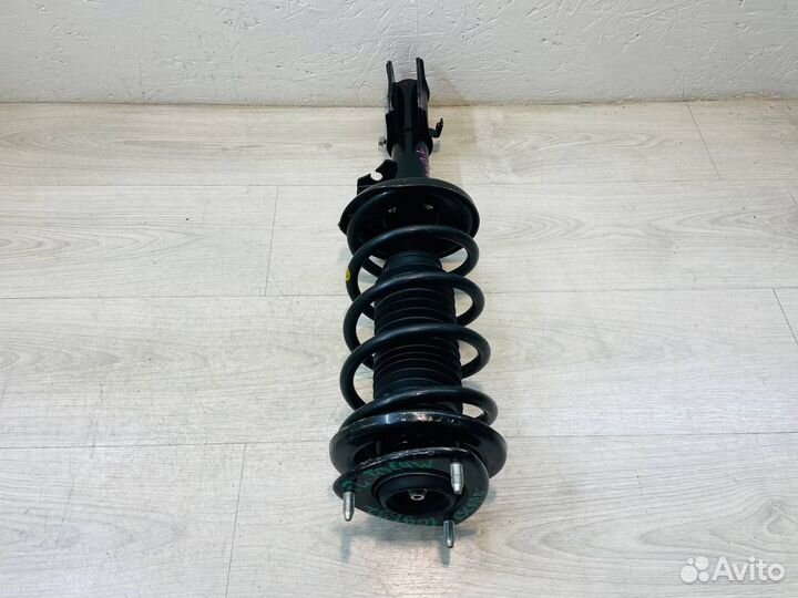 Стойка передняя левая Grand Vitara 05-16