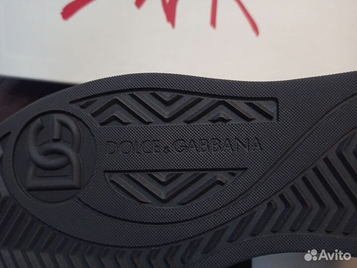 Кроссовки женские 38 размер новые