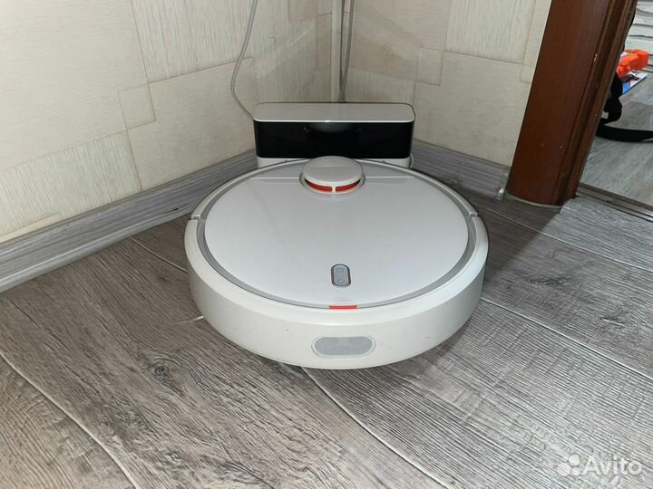 Робот-пылесос Xiomi MI Robot Vacuum, с коробкой