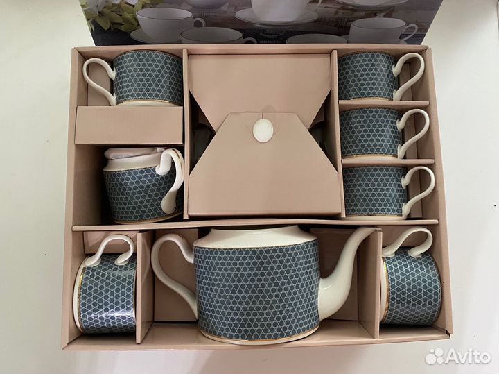 Чайный сервиз на 6 персон