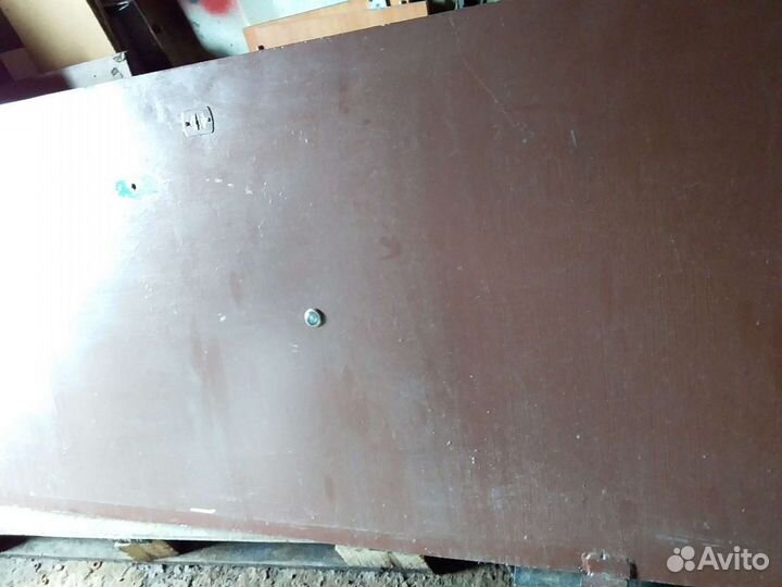 Металическая дверь