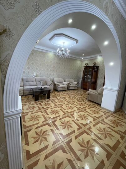 Дом 214 м² на участке 2,5 сот.