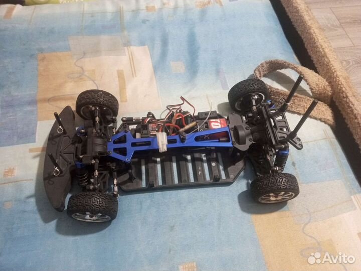 Радиоуправляемая машина для дрифта