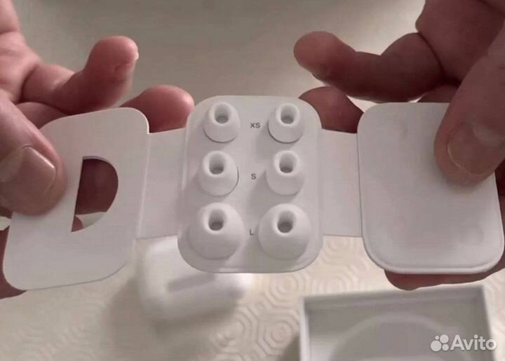 AirPods Pro 2 (Premium шумоподавление)