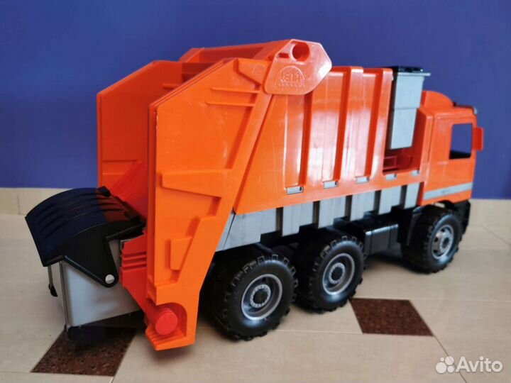 Детская машинка мусоровоз