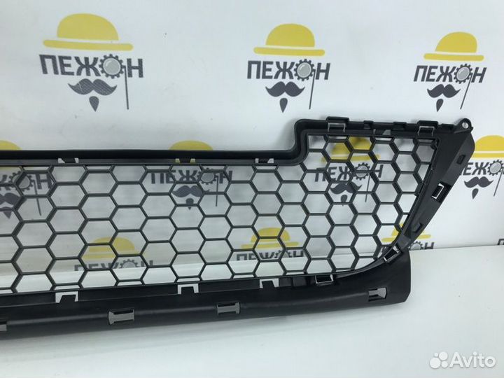 Решетка в бампер LADA Largus F90