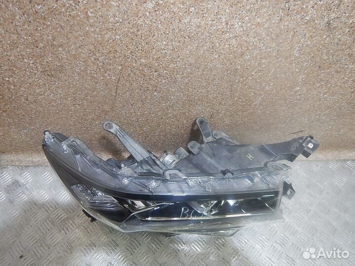 Фара правая Toyota Land Cruiser Prado